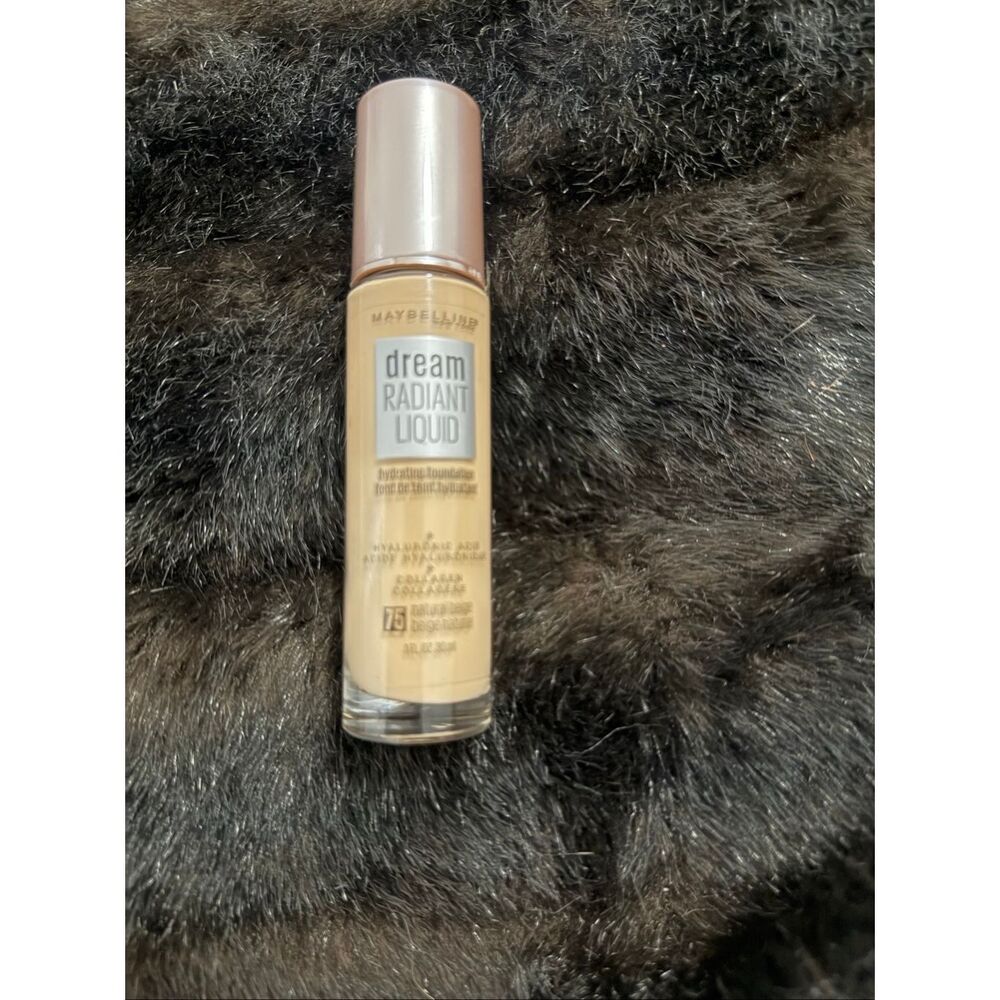 Maybelline Dream Radiant Liquid Hydrating Foundation 75 Natural Beige 1oz